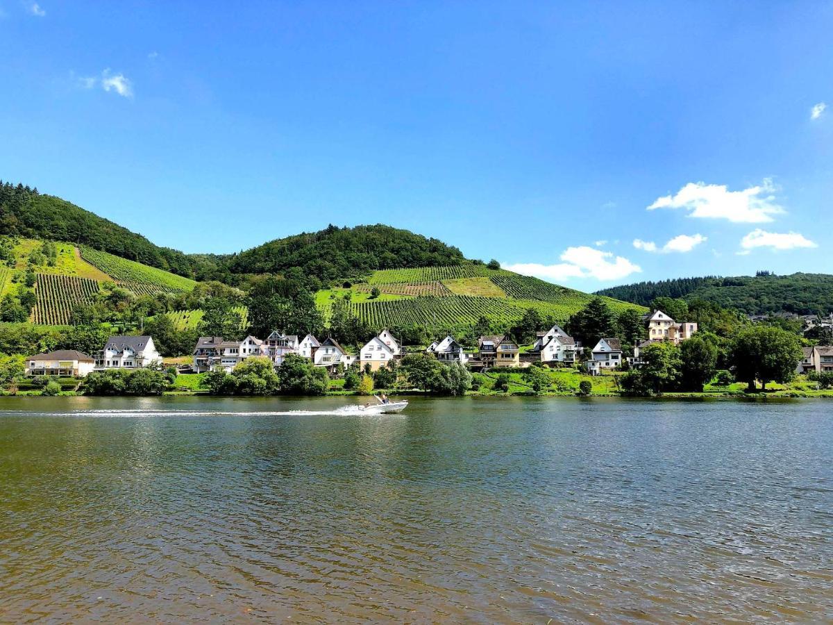 Ferienhaus Bullay Bagian luar foto